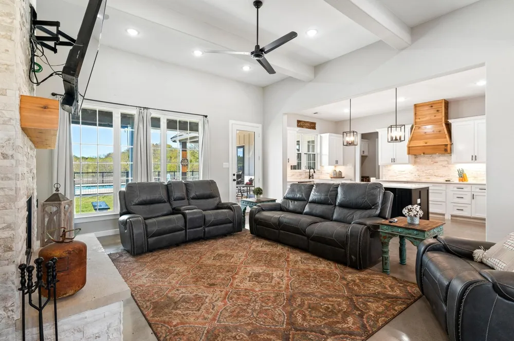 856 Yowell Hill Road Whitewright, TX 75491