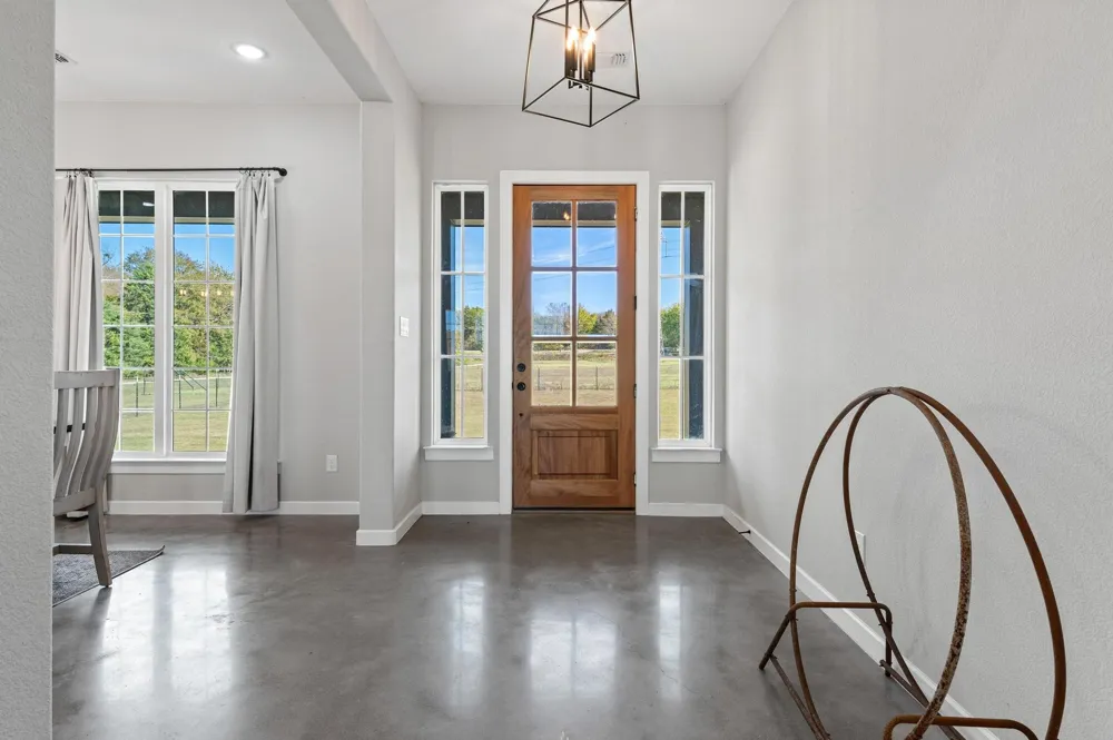 856 Yowell Hill Road Whitewright, TX 75491