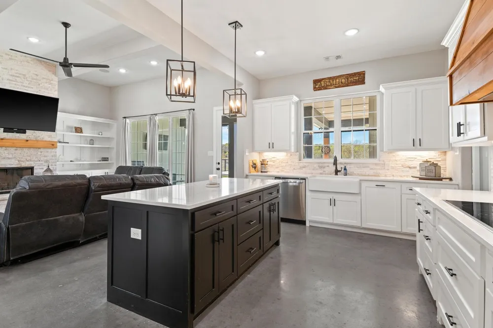 856 Yowell Hill Road Whitewright, TX 75491