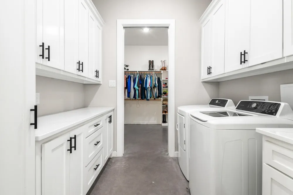 856 Yowell Hill Road Whitewright, TX 75491