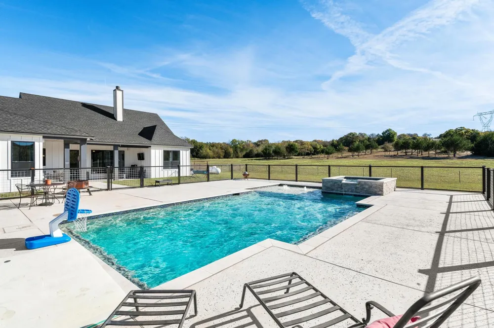 856 Yowell Hill Road Whitewright, TX 75491