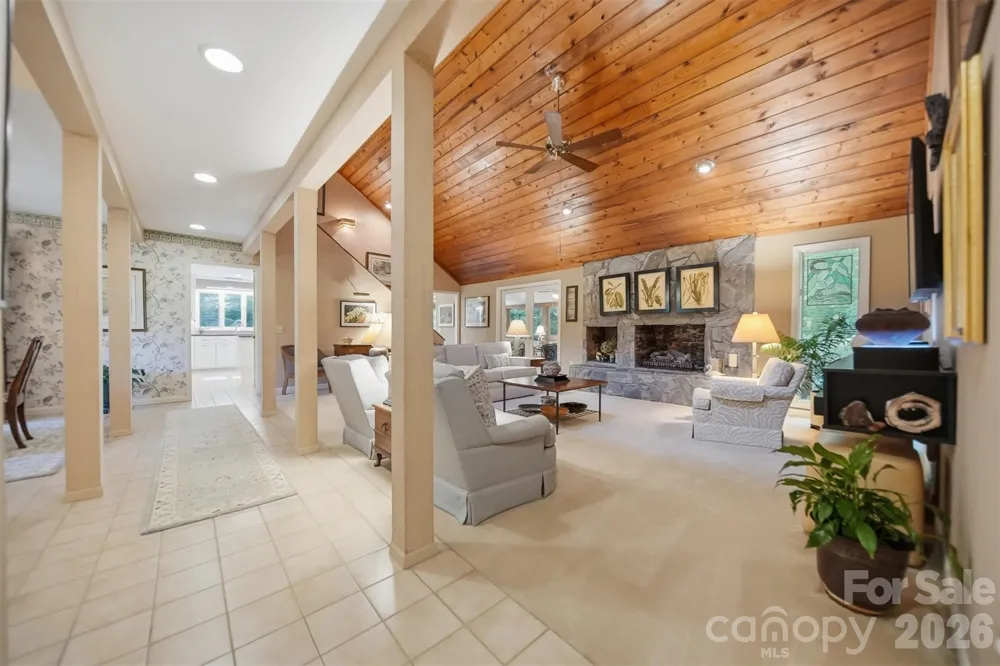 414 Stonecroft Drive SE Lenoir, NC 28645