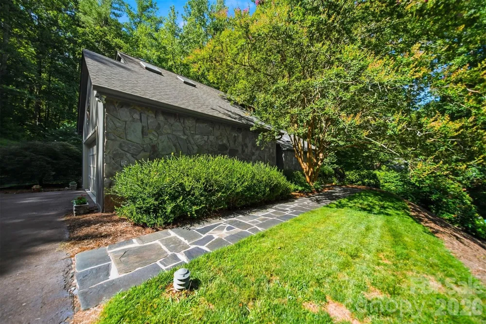 414 Stonecroft Drive SE Lenoir, NC 28645