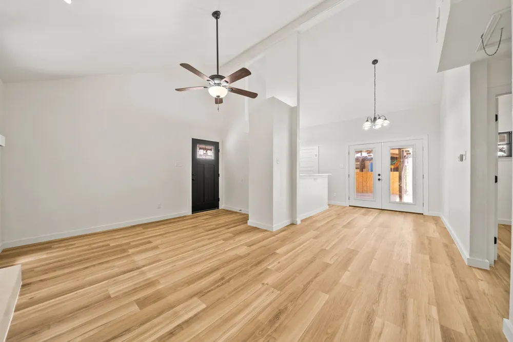 420 S Las Vegas Trail White Settlement, TX 76108