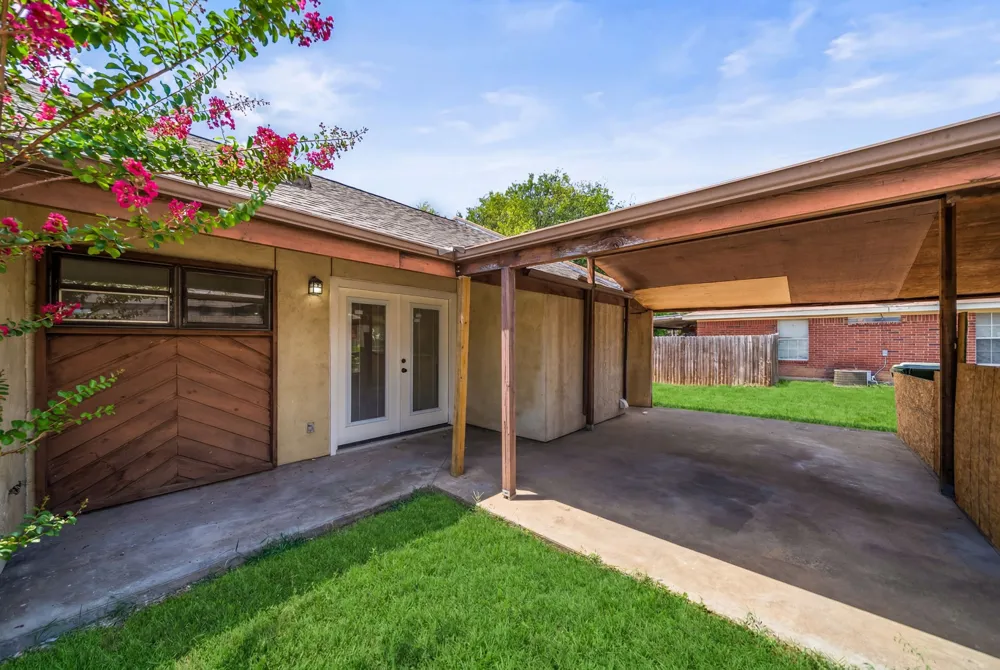 420 S Las Vegas Trail White Settlement, TX 76108