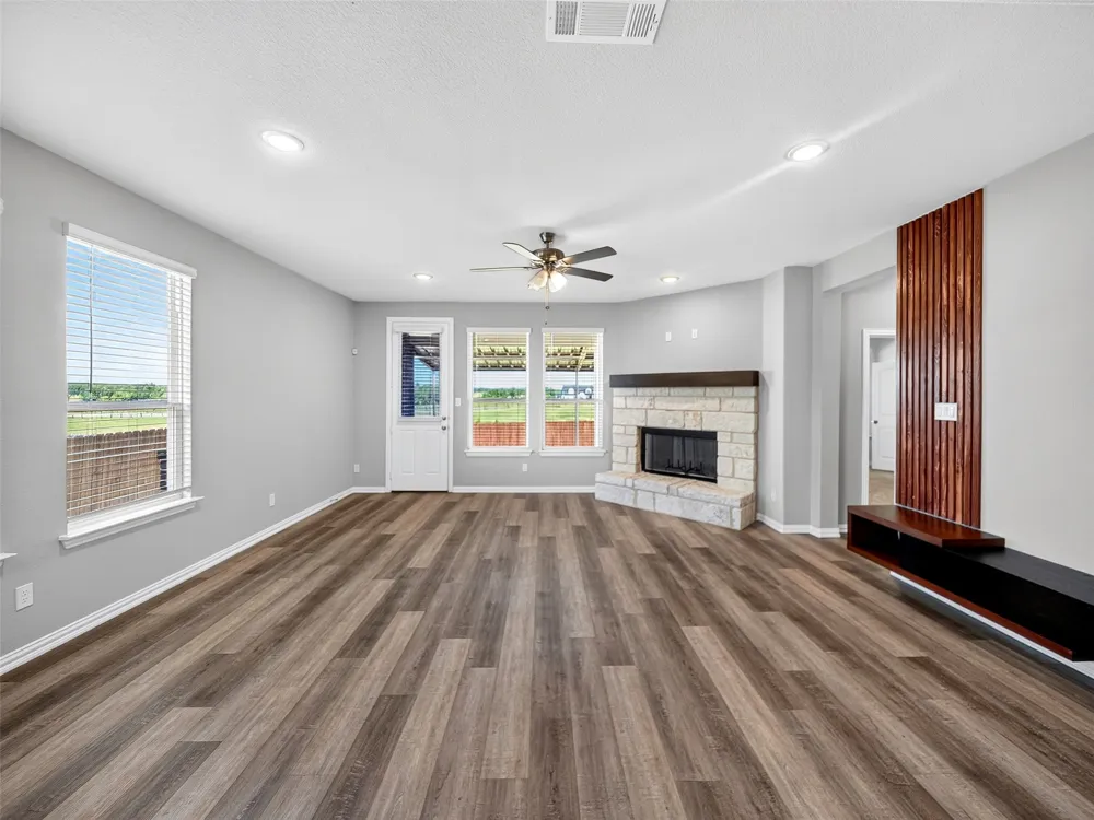 801 Taliaferro Trail Springtown, TX 76082