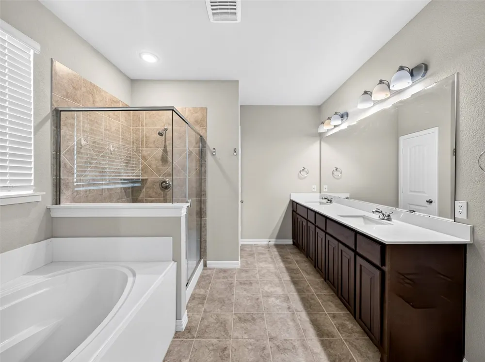 801 Taliaferro Trail Springtown, TX 76082