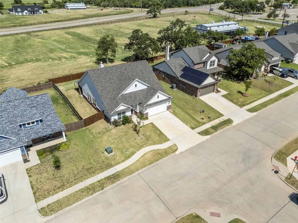 801 Taliaferro Trail Springtown, TX 76082