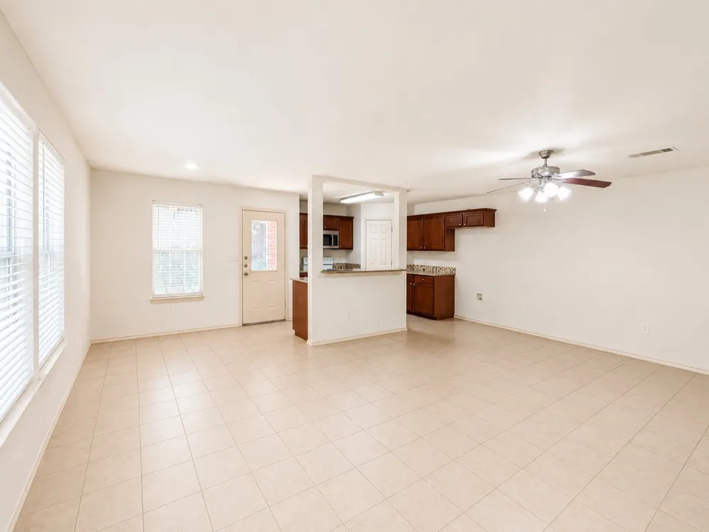 907 Parkplace Ridge Princeton, TX 75407