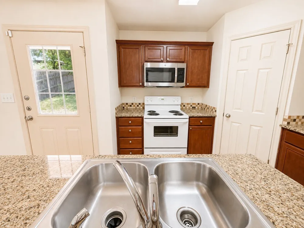 907 Parkplace Ridge Princeton, TX 75407