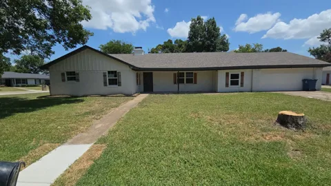 901 Crestview Drive
