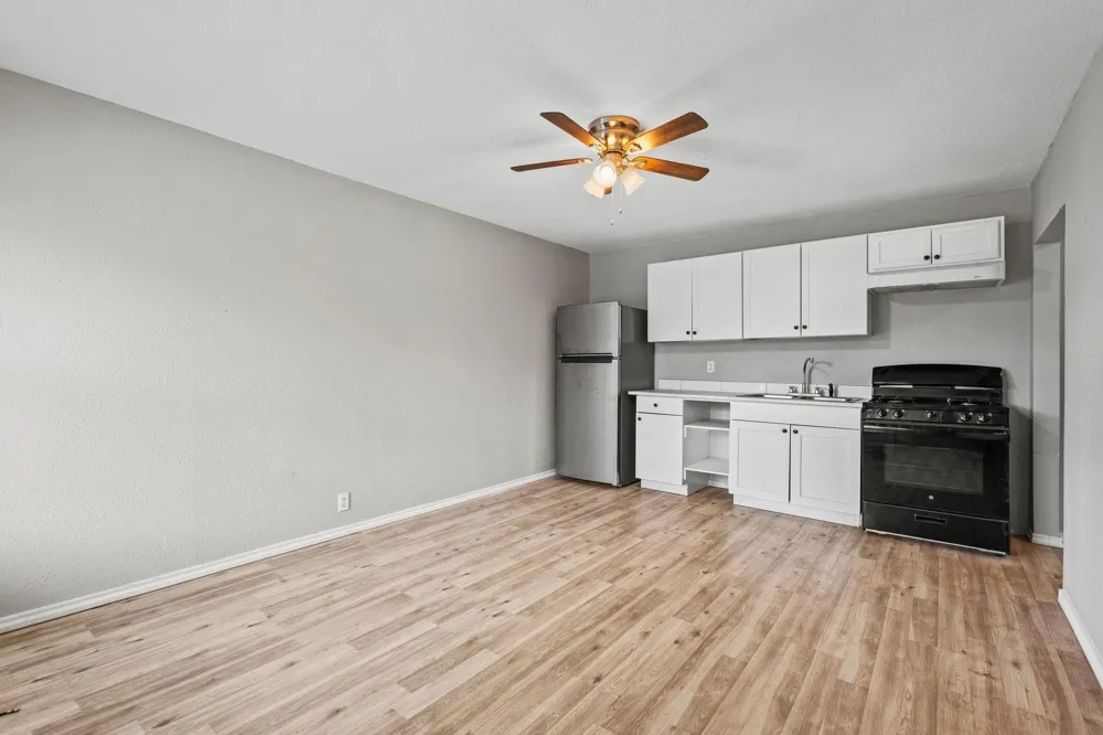 701 W Hull Street #101-2 Denison, TX 75020