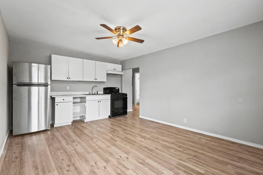 701 W Hull Street #101-2 Denison, TX 75020