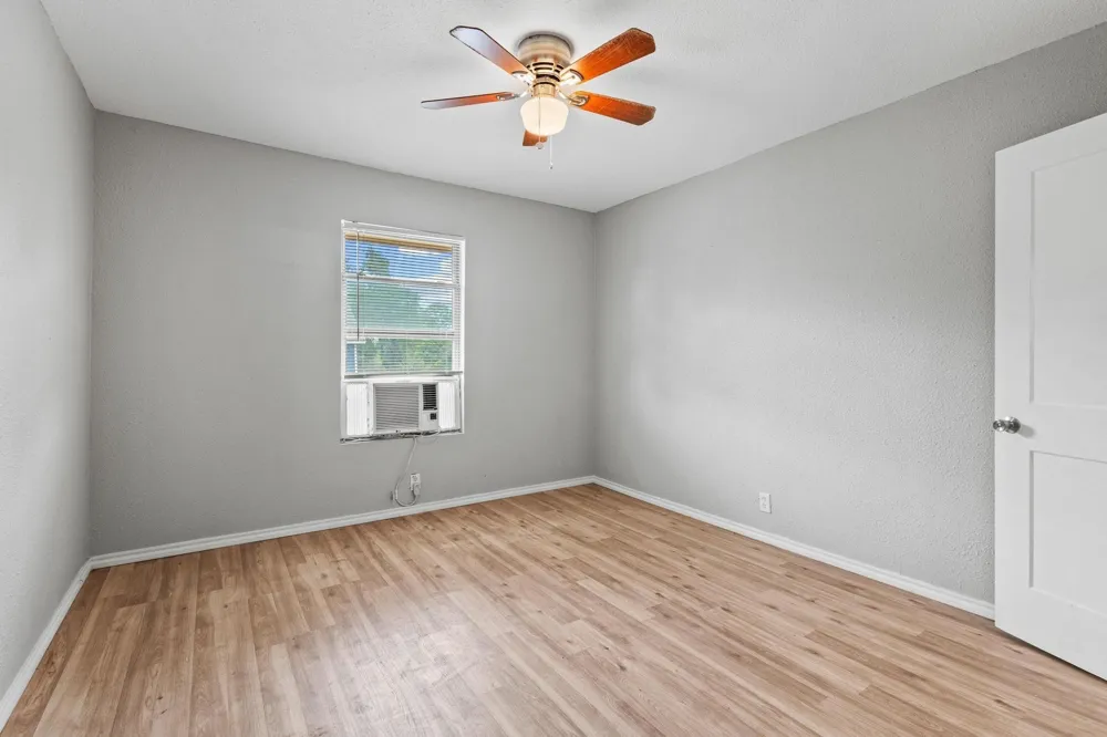 701 W Hull Street #101-2 Denison, TX 75020