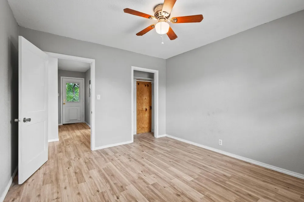 701 W Hull Street #101-2 Denison, TX 75020