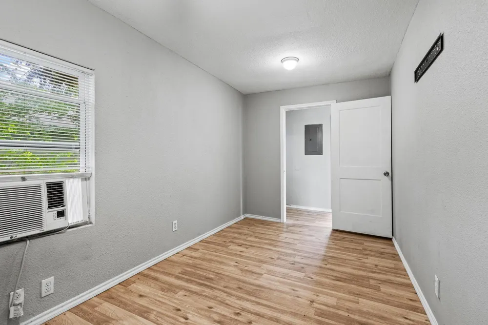 701 W Hull Street #101-2 Denison, TX 75020