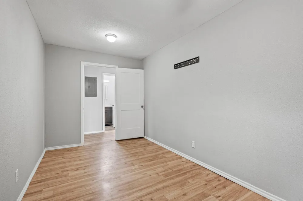 701 W Hull Street #101-2 Denison, TX 75020