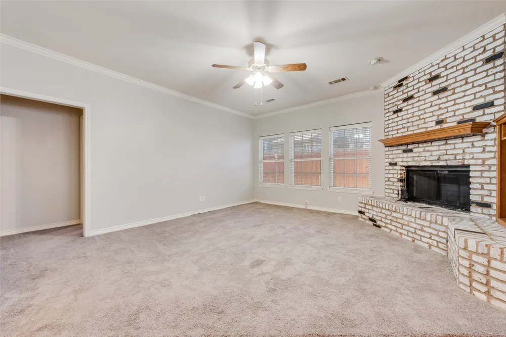 739 Harbour Town Drive Lake Dallas, TX 75065