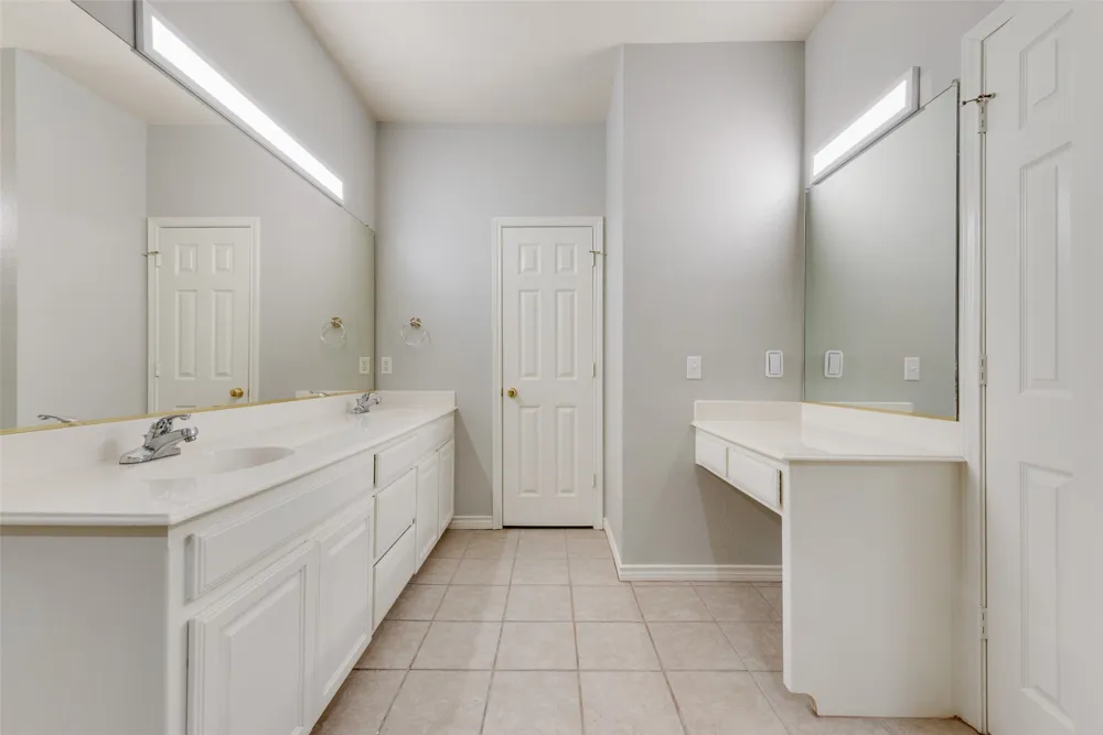 739 Harbour Town Drive Lake Dallas, TX 75065