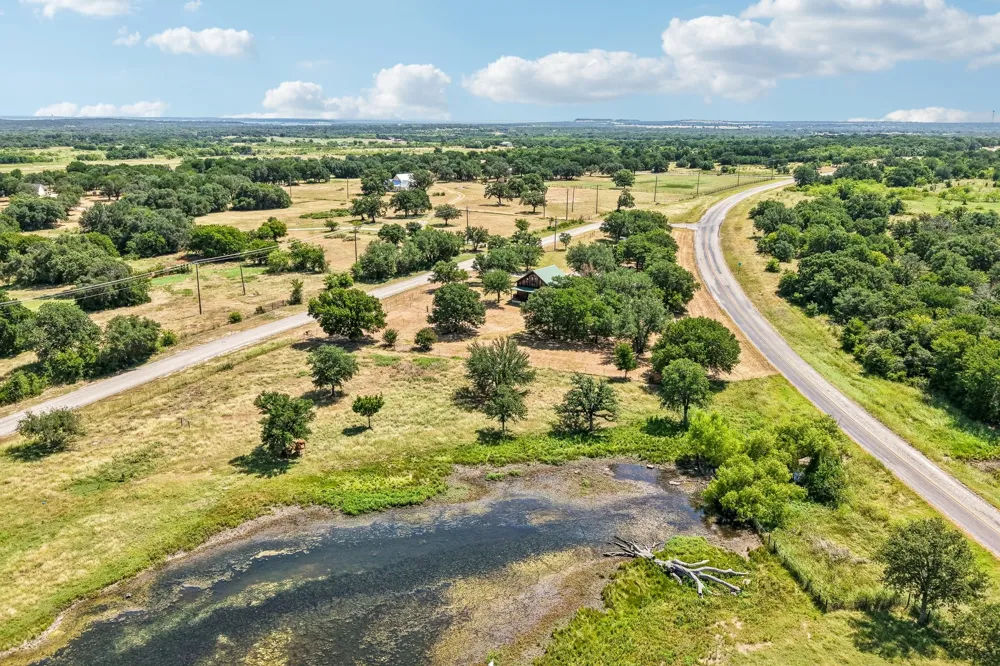 194 County Road 3825 Bridgeport, TX 76426