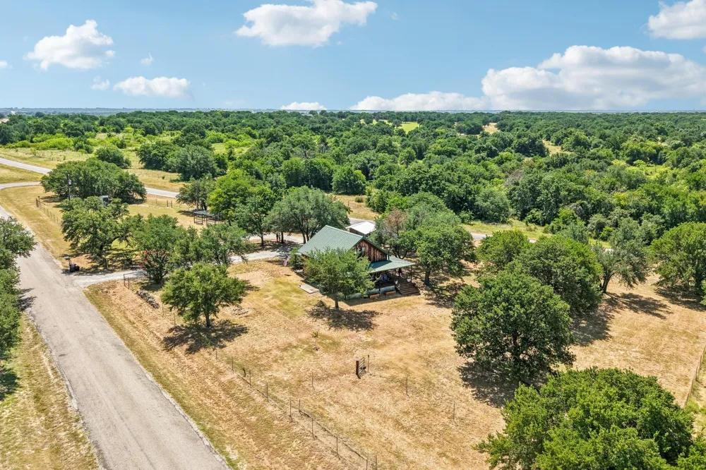 194 County Road 3825 Bridgeport, TX 76426