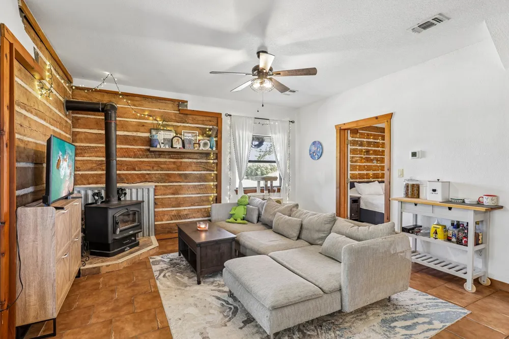 194 County Road 3825 Bridgeport, TX 76426