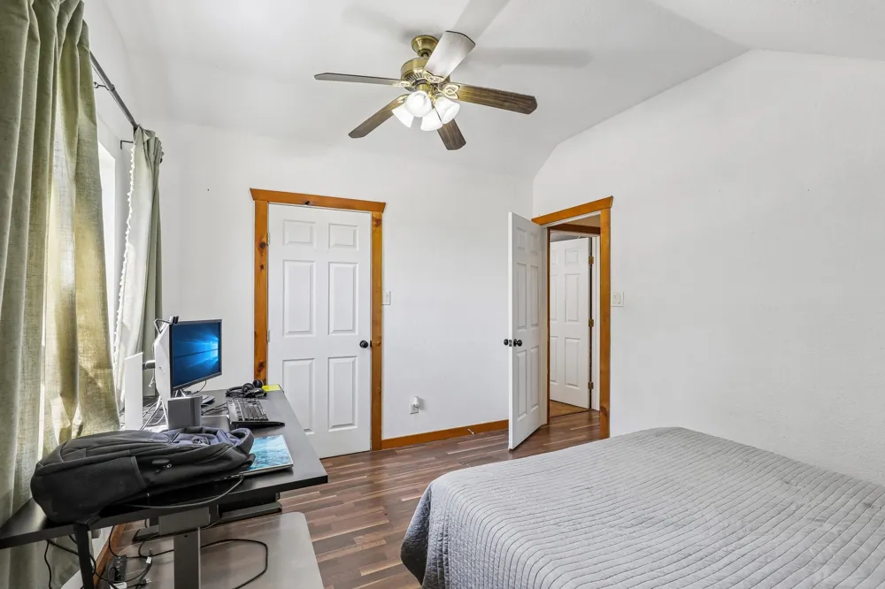 194 County Road 3825 Bridgeport, TX 76426
