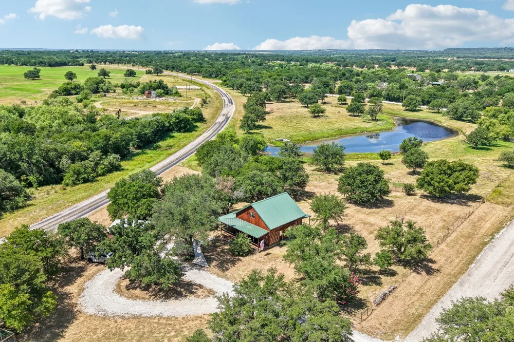 194 County Road 3825 Bridgeport, TX 76426