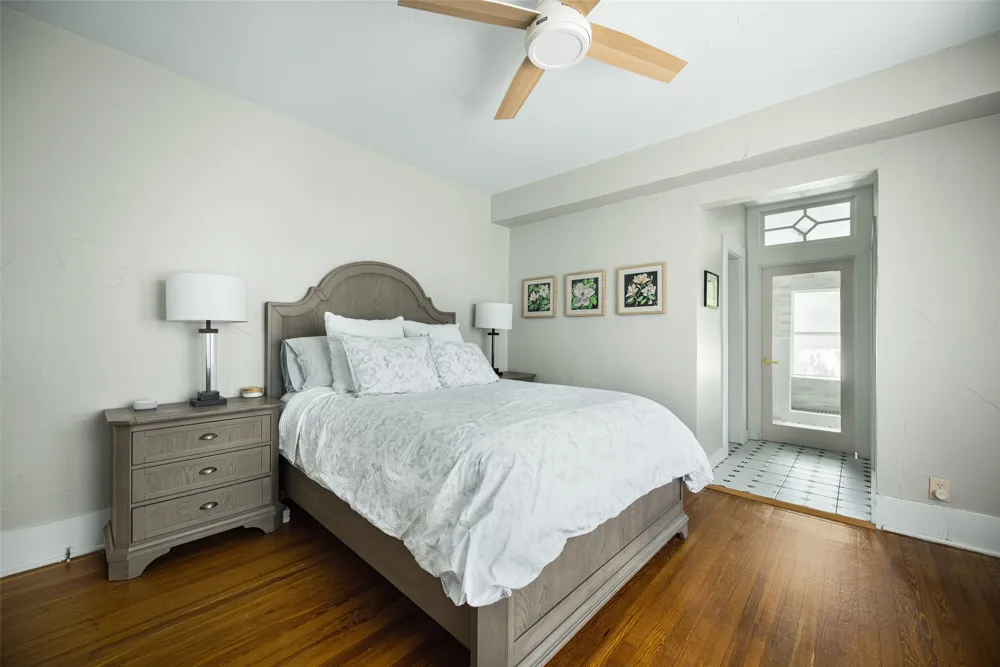 832 Winnetka Avenue Dallas, TX 75208