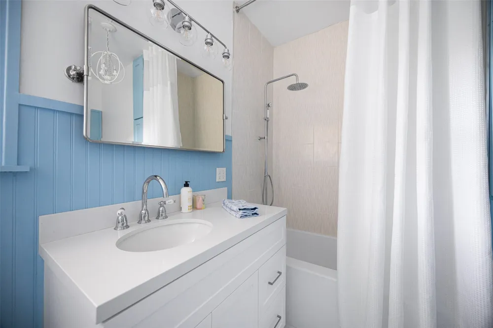 832 Winnetka Avenue Dallas, TX 75208