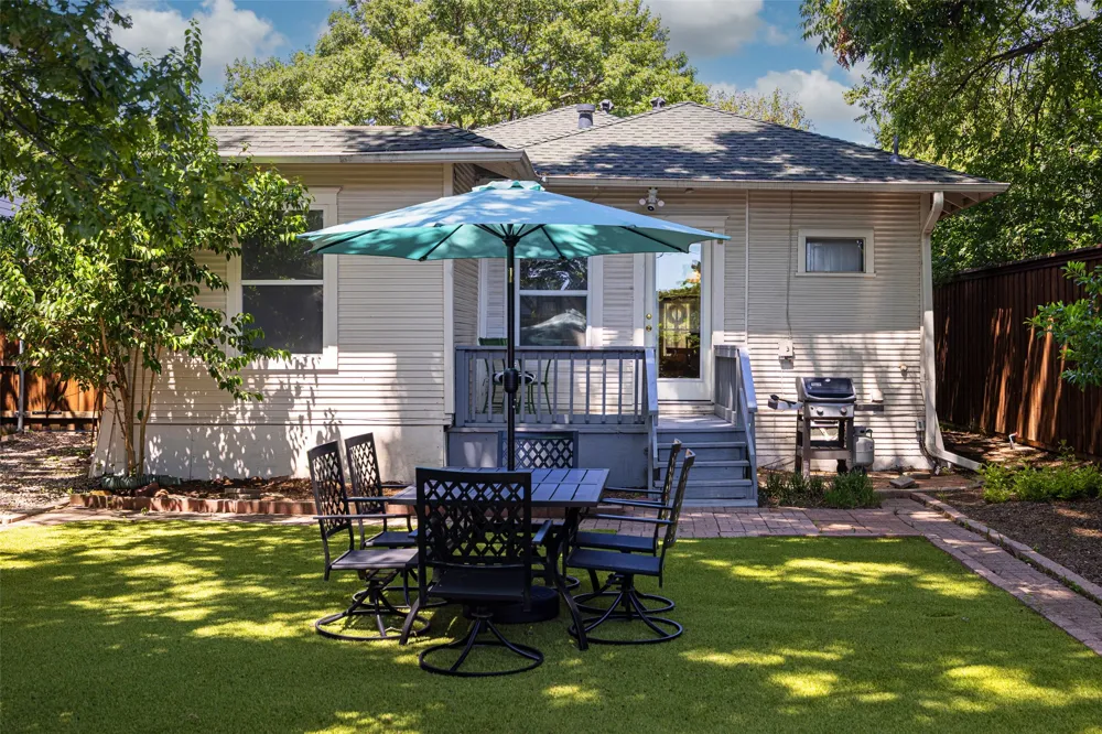 832 Winnetka Avenue Dallas, TX 75208