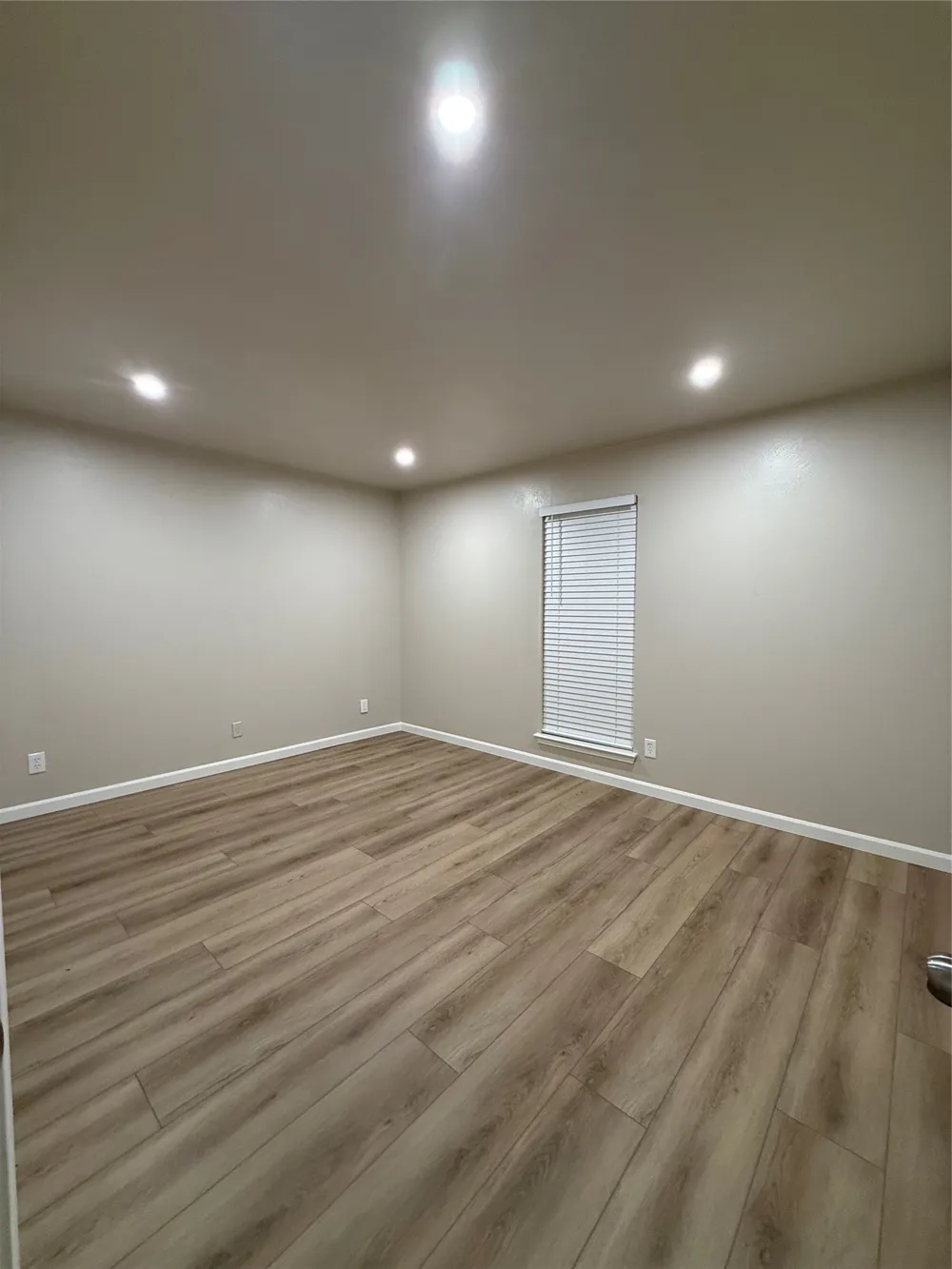 902 S Weatherred Drive #902F Richardson, TX 75080