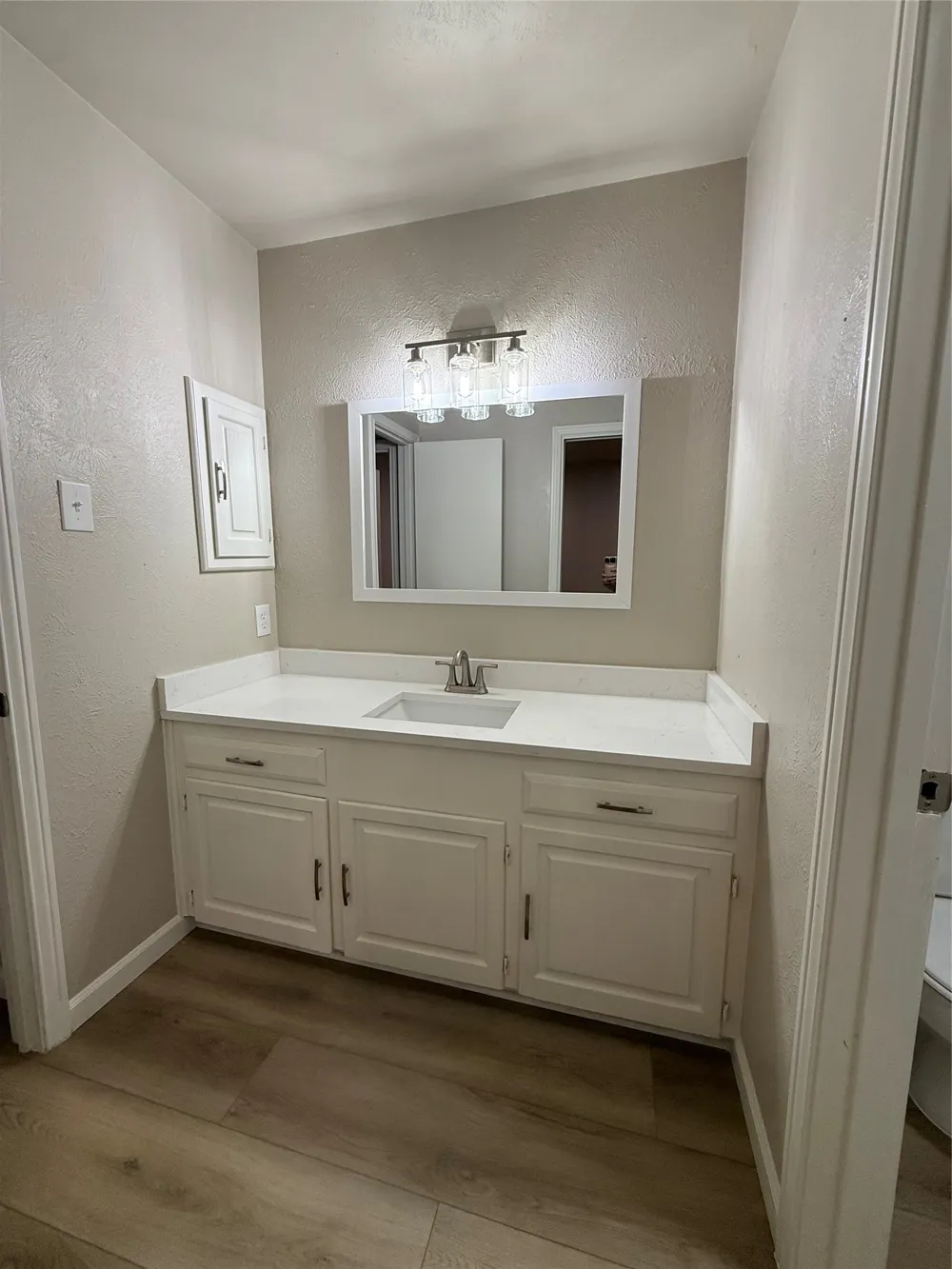 902 S Weatherred Drive #902F Richardson, TX 75080