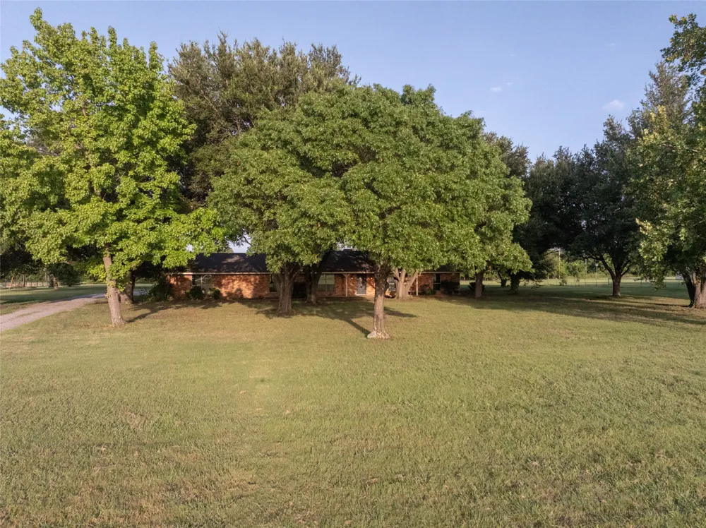 1850 Rock Ridge Road Lucas, TX 75002