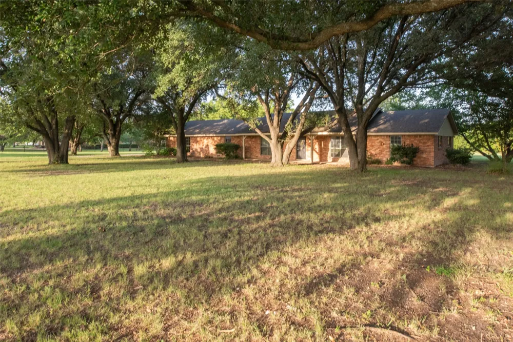 1850 Rock Ridge Road Lucas, TX 75002