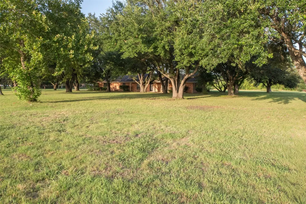 1850 Rock Ridge Road Lucas, TX 75002
