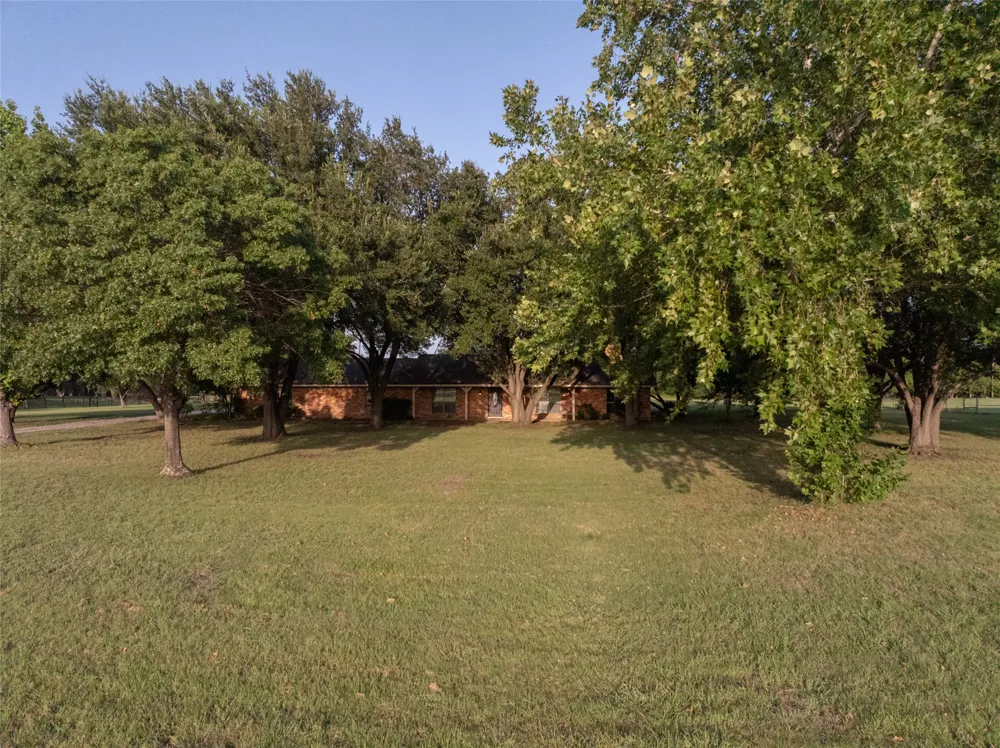 1850 Rock Ridge Road Lucas, TX 75002