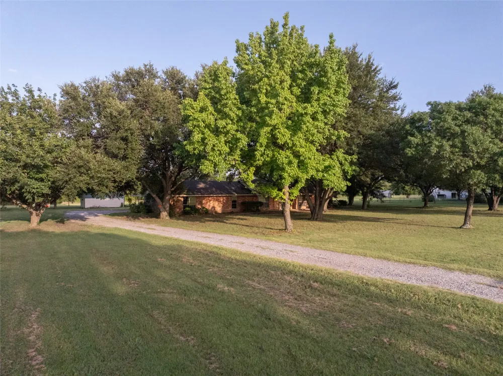 1850 Rock Ridge Road Lucas, TX 75002