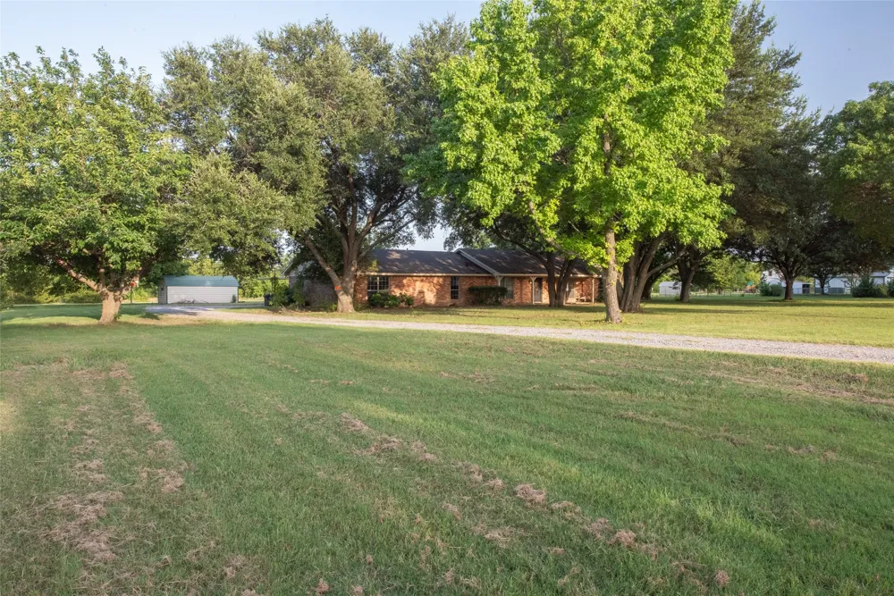 1850 Rock Ridge Road Lucas, TX 75002