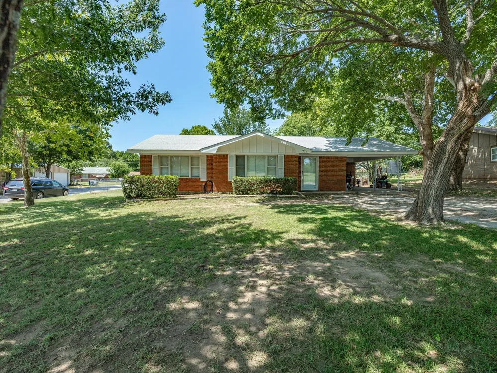 714 Decatur Street Bowie, TX 76230