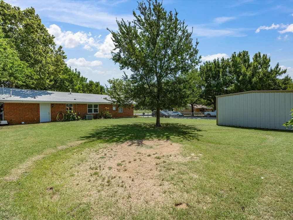 714 Decatur Street Bowie, TX 76230
