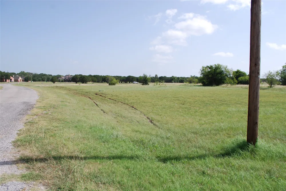 30001 Woodcrest Drive Whitney, TX 76692