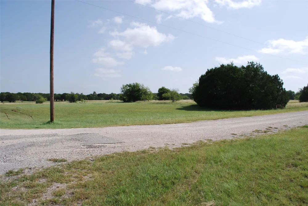 30001 Woodcrest Drive Whitney, TX 76692