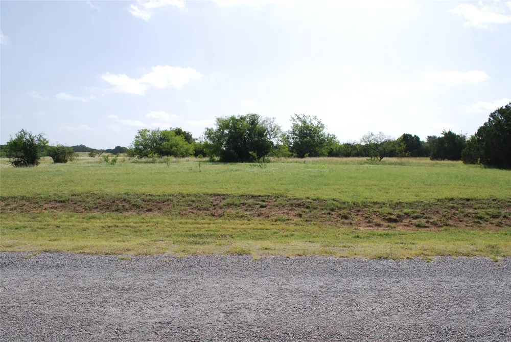 30001 Woodcrest Drive Whitney, TX 76692