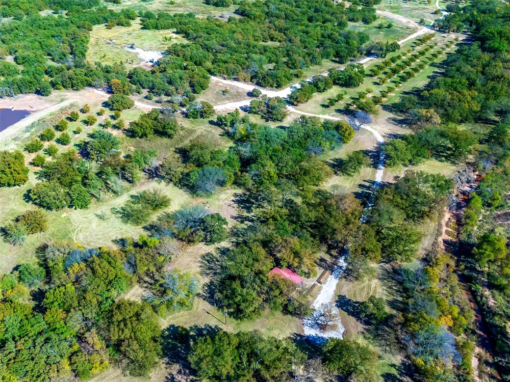 6108 Cottonwood Creek Road St Jo, TX 76265