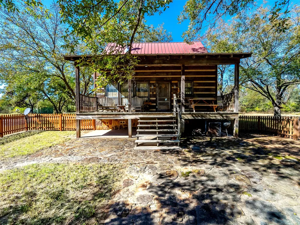 6108 Cottonwood Creek Road St Jo, TX 76265