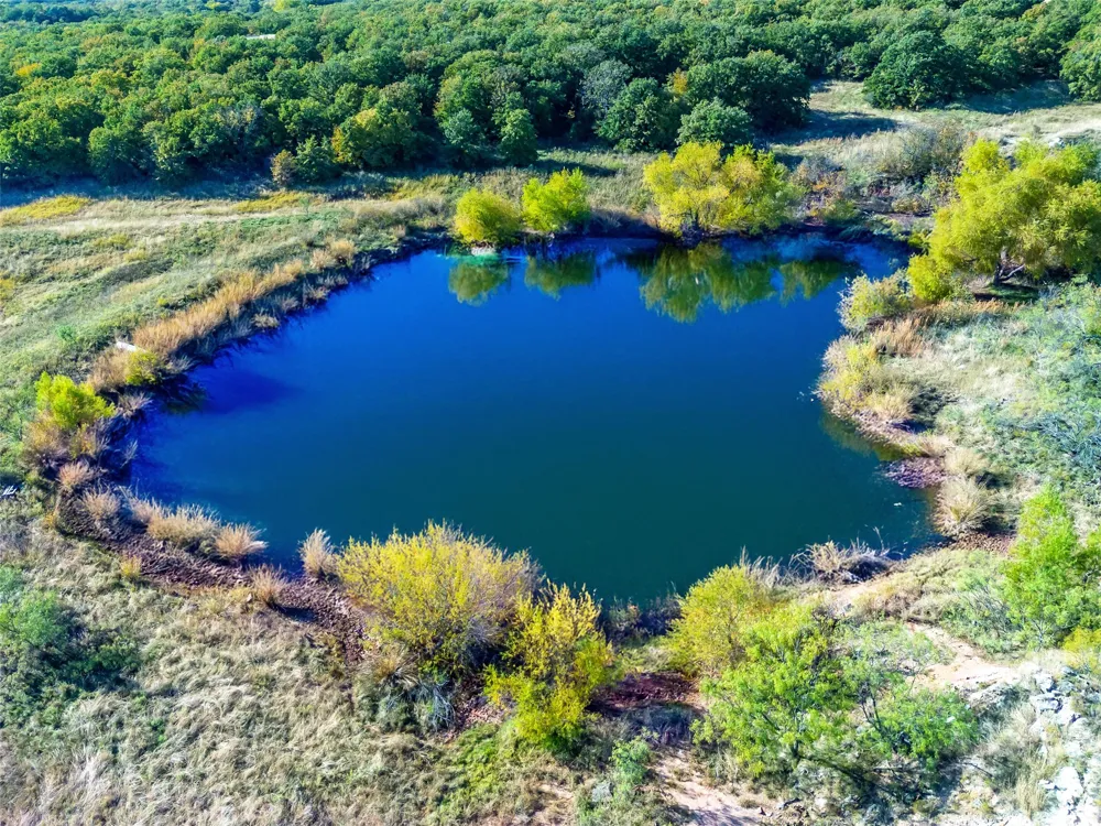 6108 Cottonwood Creek Road St Jo, TX 76265