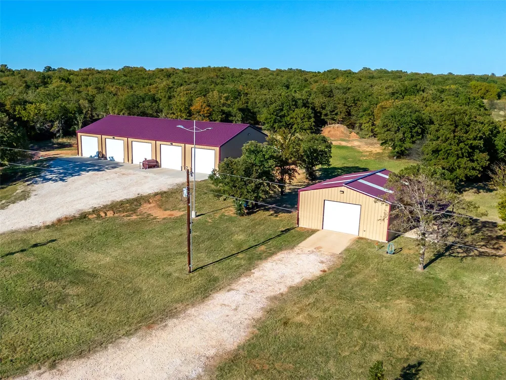 6108 Cottonwood Creek Road St Jo, TX 76265