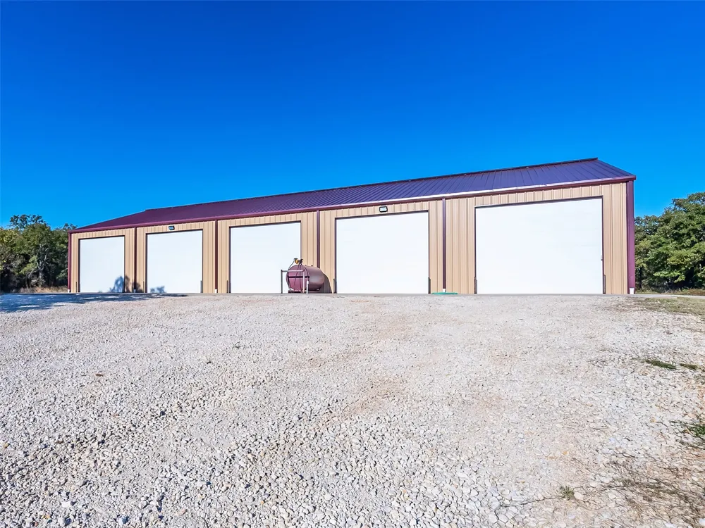 6108 Cottonwood Creek Road St Jo, TX 76265