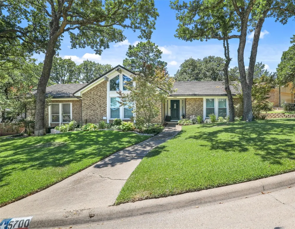 5700 Stage Line Drive Arlington, TX 76017